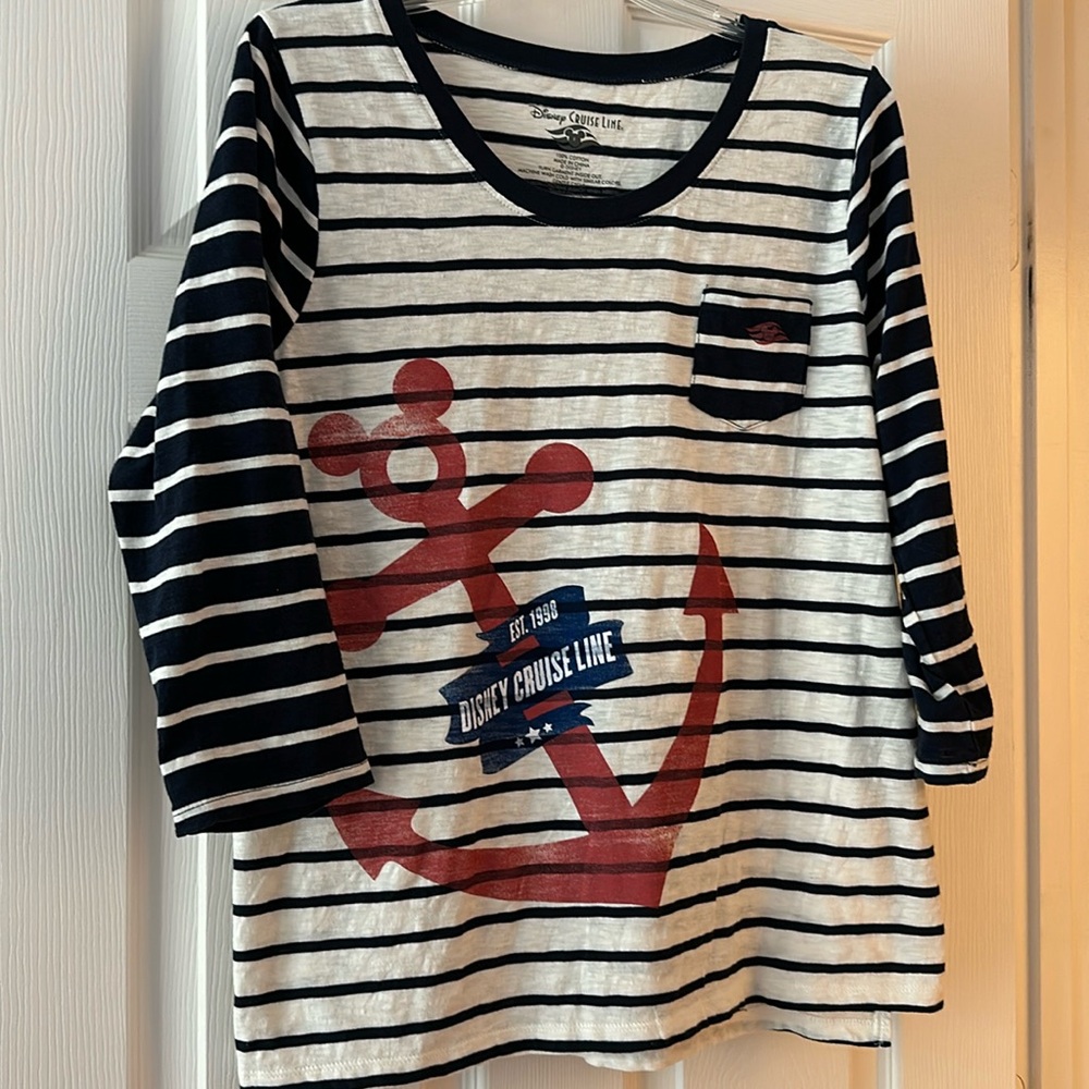 Disney Cruise Line Women’s Top -NWT Large ( more like an XXL top)